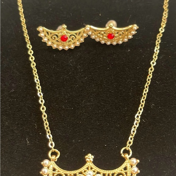 Indian Inspired CZ Crystal Necklace and Earrings Set. Zircon Jewelry Sets - Picture 2 of 3